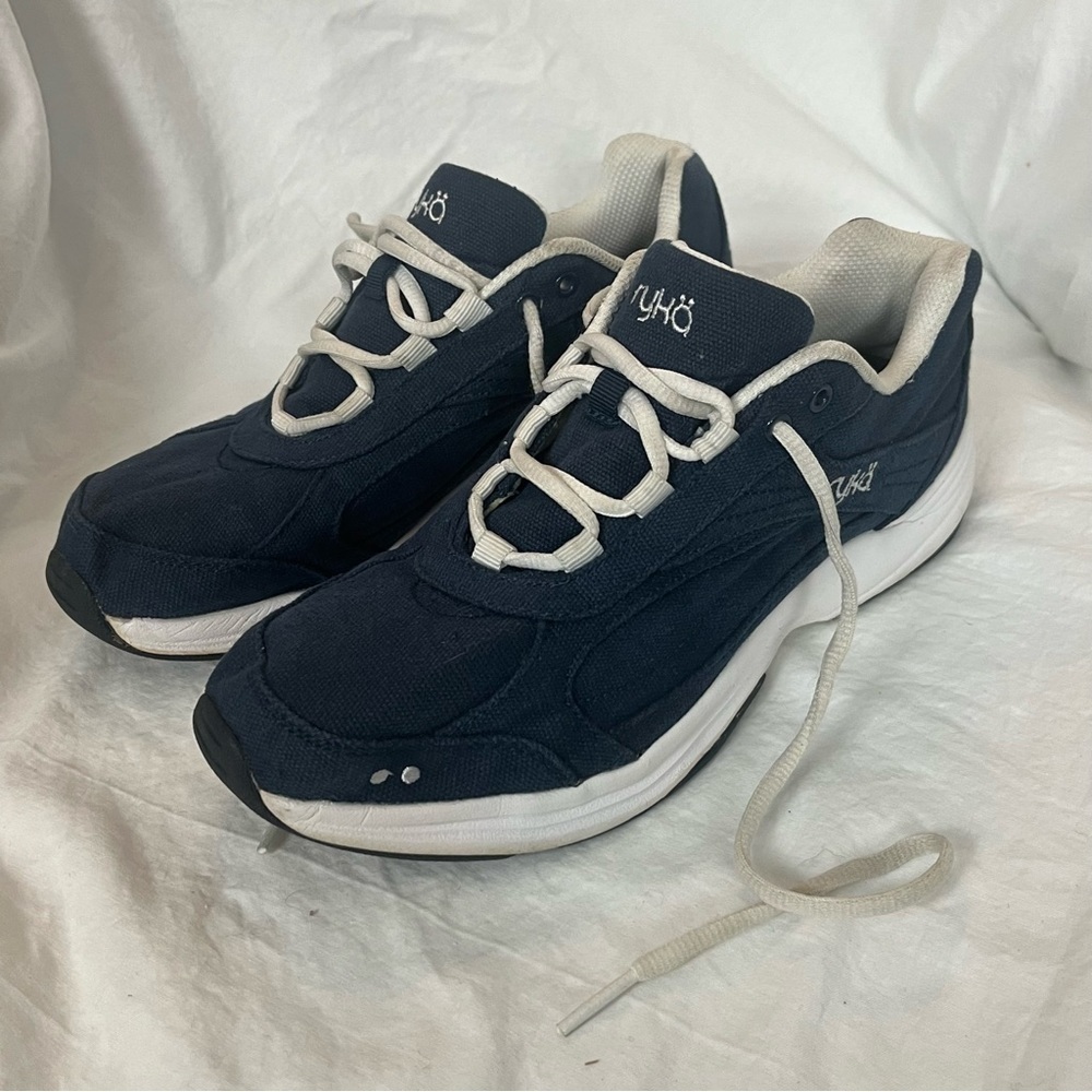 Ryka womens Metro Canvas walking shoes sneakers. Navy blue. Size 7.